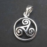 Pandantiv argint tip disc Triskelion celtic 2.2cm